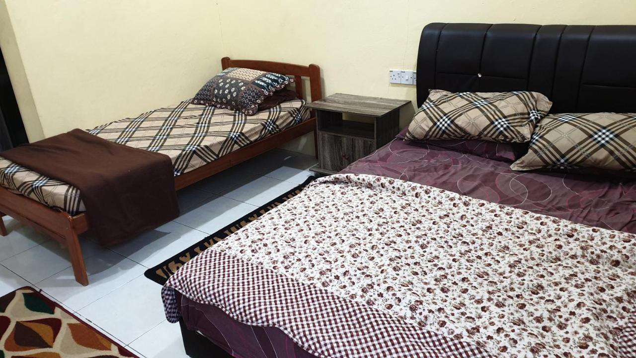 Oyo Home 90308 Chily Guest House Langkawi Bagian luar foto